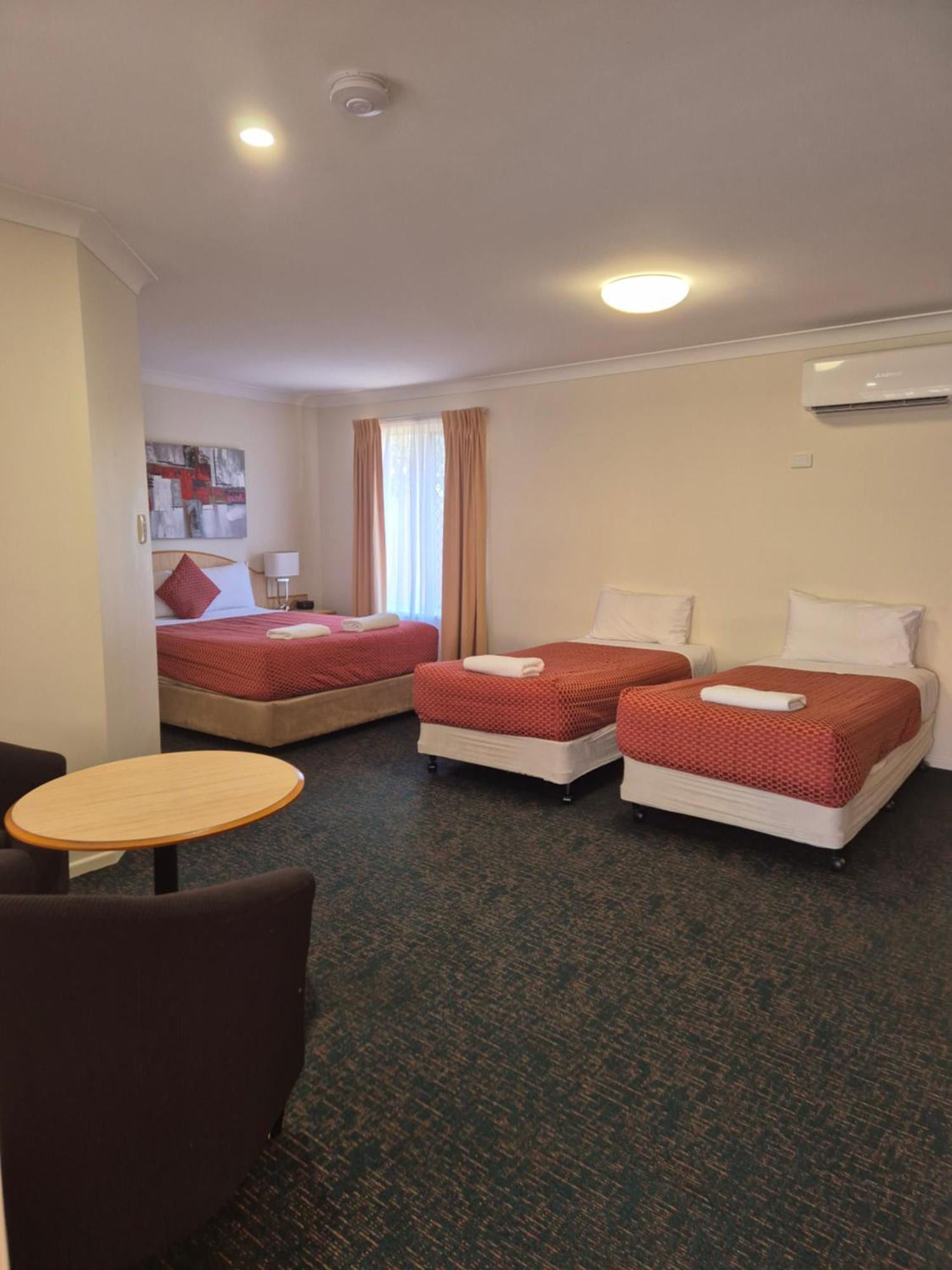 Cotswold Motor Inn Toowoomba Exterior foto